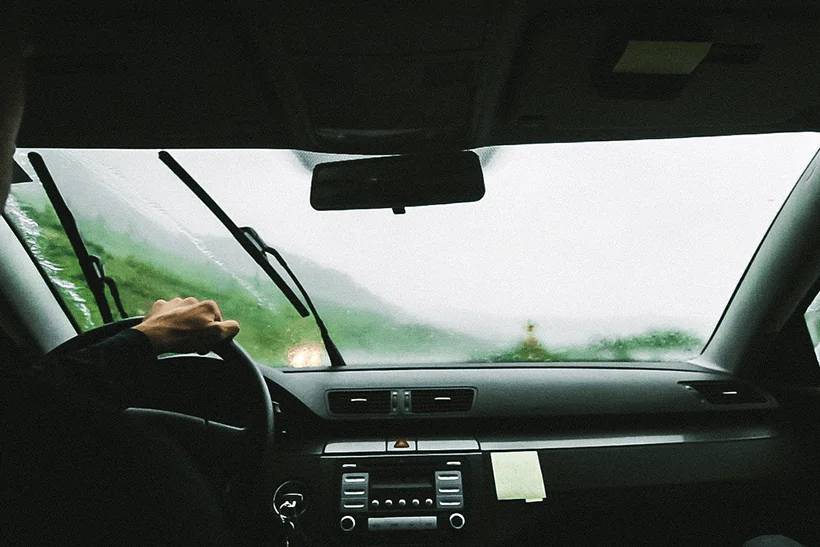 When do I need to replace the wiper blades?